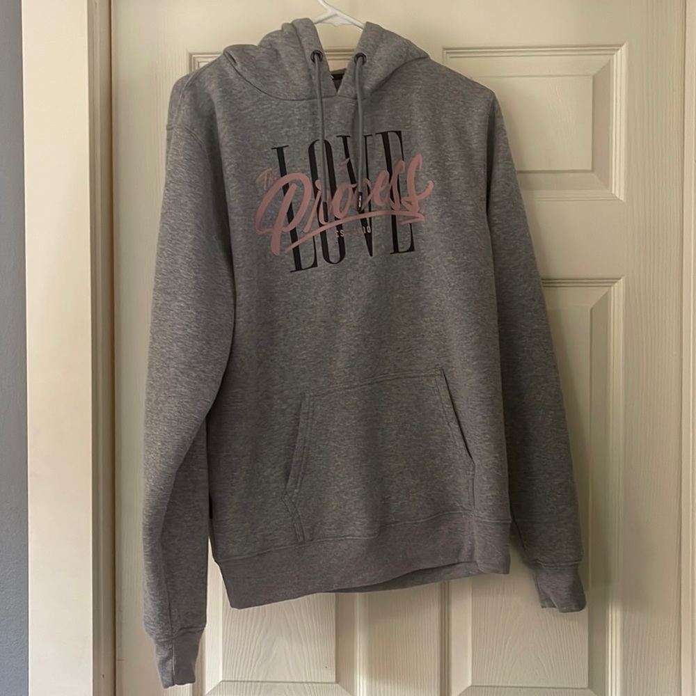 Flag nor fail hoodies. Size L. Worn once. Like new. Make me an offer.
